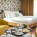Bronzo Hotel 4*