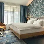 Bronzo Hotel 4*